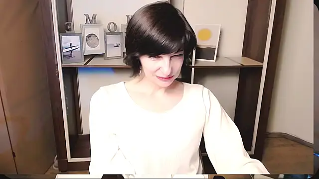 Snapshot of _AngeliaFlow_ chatting on 05/20/26, 09:48 AngeliaFlow online show from 05/20/26, 09:48