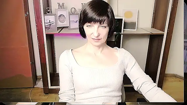 Snapshot of _AngeliaFlow_ chatting on 06/15/26, 09:11 AngeliaFlow online show from 06/15/26, 09:11