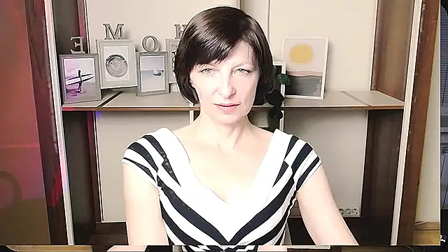 Snapshot of _AngeliaFlow_ chatting on 06/25/26, 07:46 AngeliaFlow online show from 06/25/26, 07:46