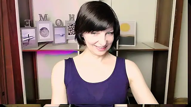 Snapshot of _AngeliaFlow_ chatting on 07/21/26, 08:05 AngeliaFlow online show from 07/21/26, 08:05