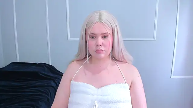 Snapshot of _leana_ chatting on 10/24/25, 05:31 leana online show from 10/24/25, 05:31