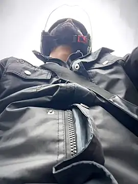 Snapshot of Rishwithr chatting on 02/08/26, 01:53 Rishwithr online show from 02/08/26, 01:53