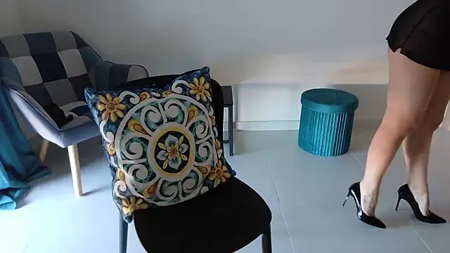 bambolina sexy1985 online show from 04/06/26, 08:59