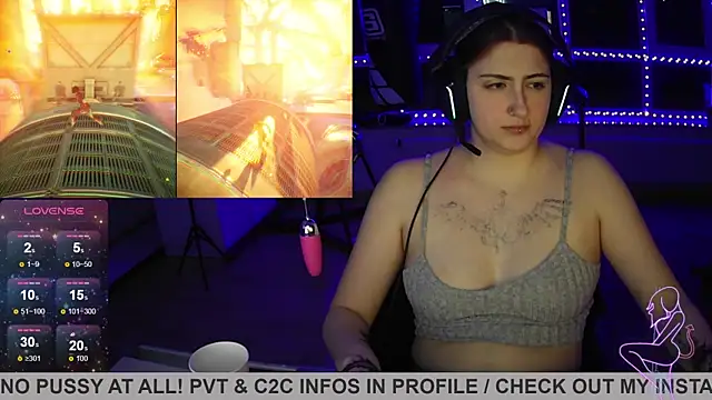 Snapshot of Gamergirl-Linela chatting on 03/10/25, 10:55 Gamergirl-Linela online show from 03/10/25, 10:55