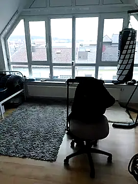 Snapshot of Gamergirl-Linela chatting on 03/15/25, 04:32 Gamergirl-Linela online show from 03/15/25, 04:32