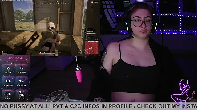 Snapshot of Gamergirl-Linela chatting on 03/21/25, 01:45 Gamergirl-Linela online show from 03/21/25, 01:45