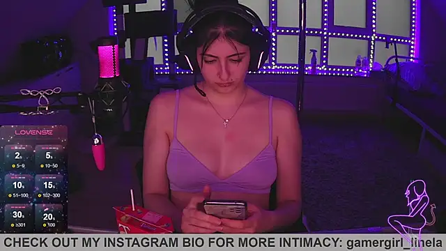 Snapshot of Gamergirl-Linela chatting on 10/05/25, 04:49 Gamergirl-Linela online show from 10/05/25, 04:49