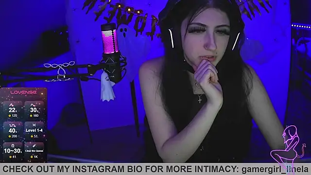 Snapshot of Gamergirl-Linela chatting on 10/28/25, 09:50 Gamergirl-Linela online show from 10/28/25, 09:50