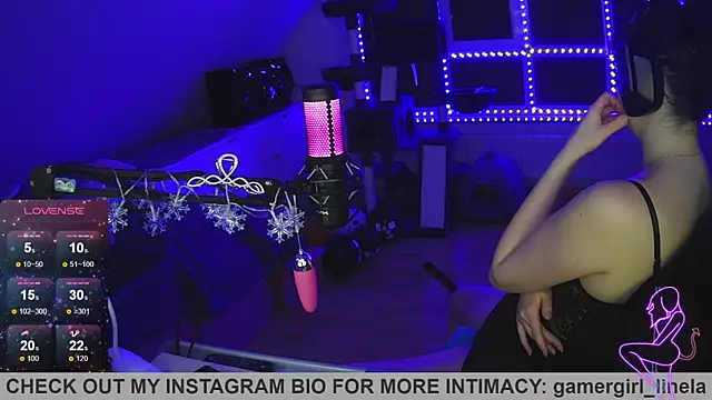 Snapshot of Gamergirl-Linela chatting on 11/11/25, 05:40 Gamergirl-Linela online show from 11/11/25, 05:40