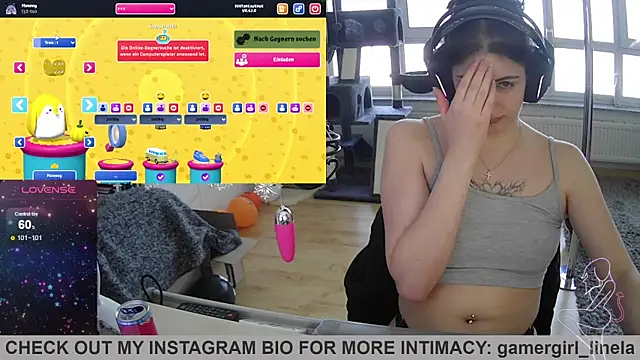 Snapshot of Gamergirl-Linela chatting on 11/12/25, 12:16 Gamergirl-Linela online show from 11/12/25, 12:16