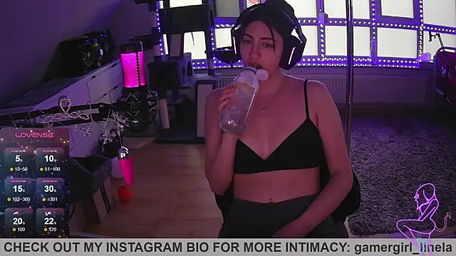 Snapshot of Gamergirl-Linela chatting on 11/16/25, 02:22 Gamergirl-Linela online show from 11/16/25, 02:22