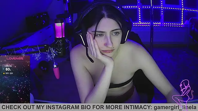 Snapshot of Gamergirl-Linela chatting on 11/20/25, 03:28 Gamergirl-Linela online show from 11/20/25, 03:28