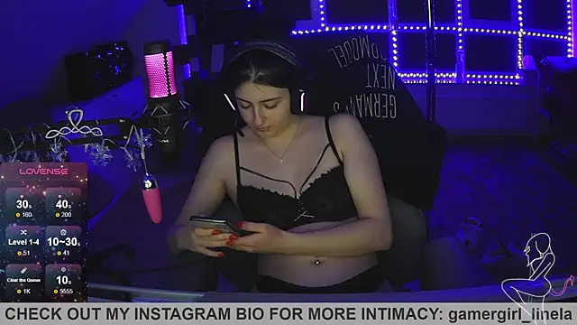 Snapshot of Gamergirl-Linela chatting on 11/28/25, 06:43 Gamergirl-Linela online show from 11/28/25, 06:43