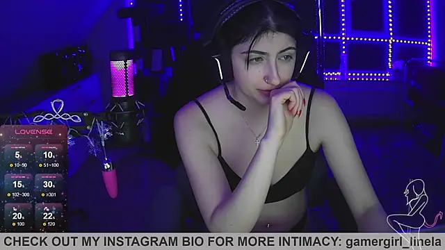 Snapshot of Gamergirl-Linela chatting on 11/29/25, 08:45 Gamergirl-Linela online show from 11/29/25, 08:45