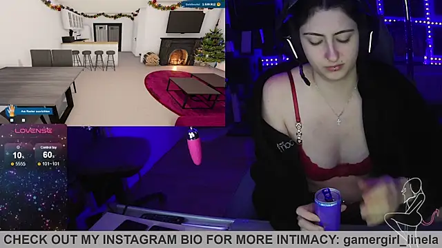 Snapshot of Gamergirl-Linela chatting on 12/17/25, 12:27 Gamergirl-Linela online show from 12/17/25, 12:27