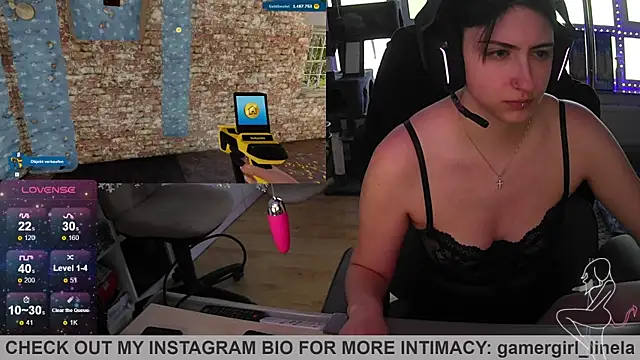 Snapshot of Gamergirl-Linela chatting on 12/18/25, 07:58 Gamergirl-Linela online show from 12/18/25, 07:58