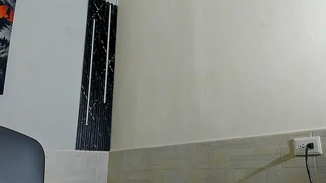 Snapshot of Luke_davis01 chatting on 02/25/25, 04:42 Luke davis01 online show from 02/25/25, 04:42