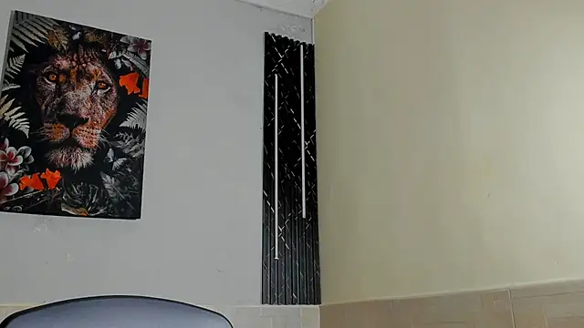 Snapshot of Luke_davis01 chatting on 02/28/25, 01:03 Luke davis01 online show from 02/28/25, 01:03