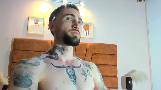 Snapshot of Luke_davis01 chatting on 03/10/25, 11:06 Luke davis01 online show from 03/10/25, 11:06