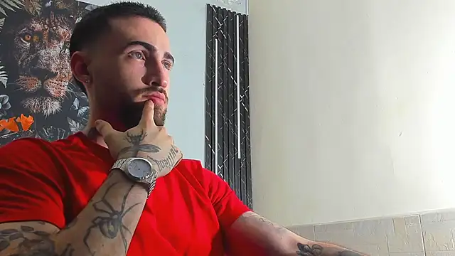 Snapshot of Luke_davis01 chatting on 03/11/25, 01:23 Luke davis01 online show from 03/11/25, 01:23