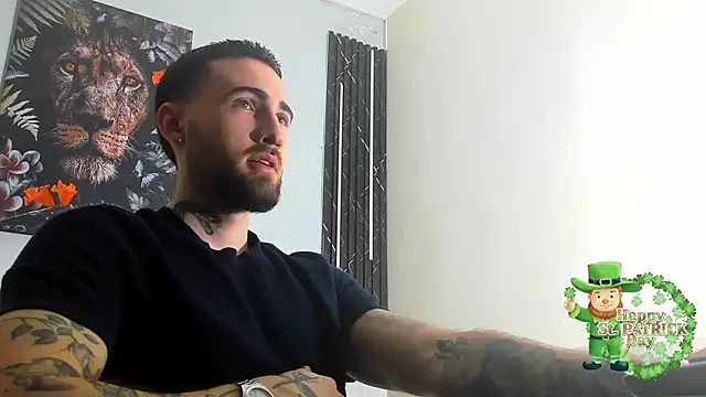 Snapshot of Luke_davis01 chatting on 03/18/25, 01:31 Luke davis01 online show from 03/18/25, 01:31