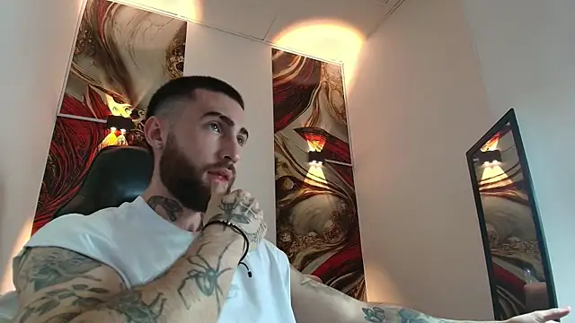 Snapshot of Luke_davis01 chatting on 10/03/25, 12:57 Luke davis01 online show from 10/03/25, 12:57