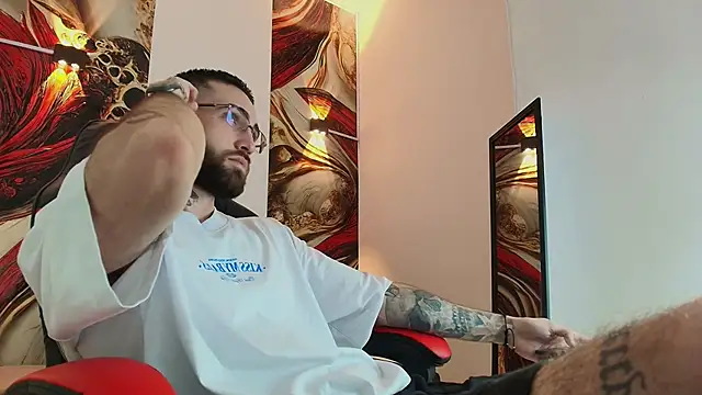 Snapshot of Luke_davis01 chatting on 10/11/25, 12:47 Luke davis01 online show from 10/11/25, 12:47