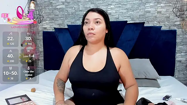 Sophia Brunett online show from 09/17/25, 11:45