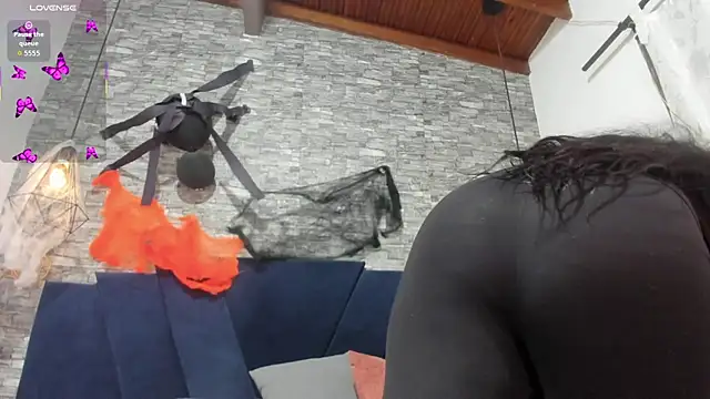 Sophia Brunett online show from 10/24/25, 12:01