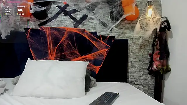 Sophia Brunett online show from 10/29/25, 11:56