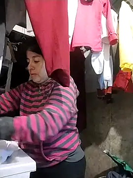 Snapshot of Saori_Sann_ chatting on 10/14/25, 12:00 Saori Sann online show from 10/14/25, 12:00