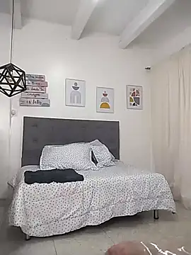 Snapshot of Saori_Sann_ chatting on 10/15/25, 01:33 Saori Sann online show from 10/15/25, 01:33