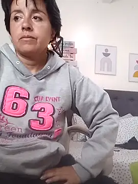 Snapshot of Saori_Sann_ chatting on 10/21/25, 01:34 Saori Sann online show from 10/21/25, 01:34