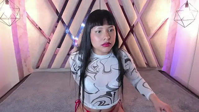 Snapshot of Vera_Best_ chatting on 02/07/25, 11:45 Vera Best online show from 02/07/25, 11:45