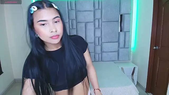 Snapshot of Vera_Best_ chatting on 03/20/25, 02:42 Vera Best online show from 03/20/25, 02:42