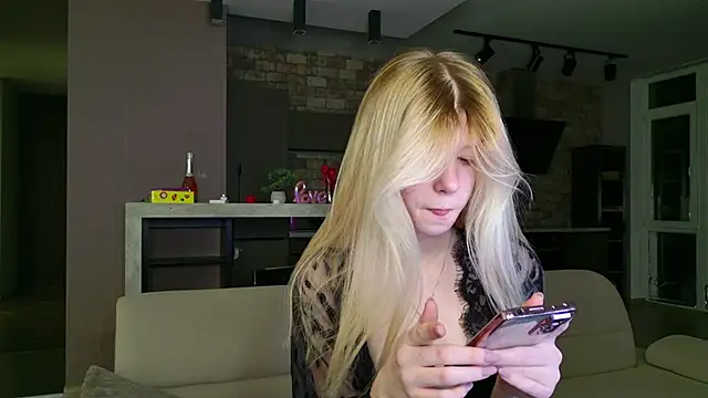 Bella amory online show from 03/05/25, 08:53