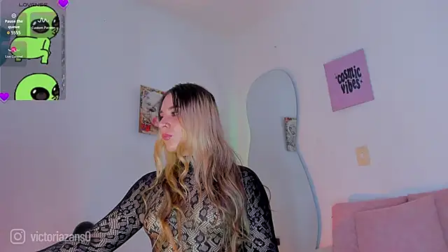 Vickyallien online show from 05/22/26, 03:39