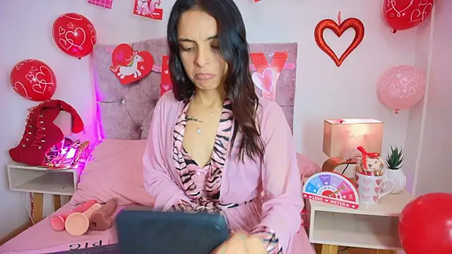 Skye Moore online show from 02/14/26, 07:21