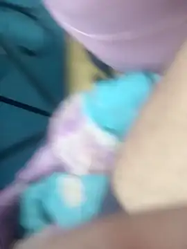 Snapshot of simrun70 chatting on 11/27/25, 11:29 simrun70 online show from 11/27/25, 11:29