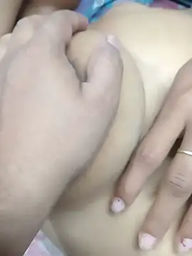 Snapshot of simrun70 chatting on 12/16/25, 12:04 simrun70 online show from 12/16/25, 12:04