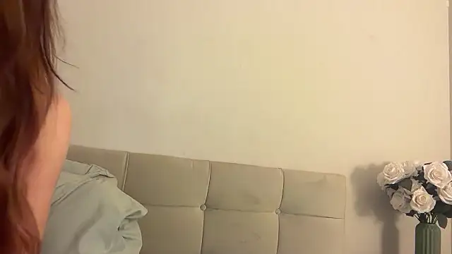 Snapshot of skyejde chatting on 11/10/25, 07:13 skyejde online show from 11/10/25, 07:13