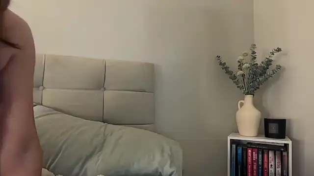 skyejde online show from 03/23/26, 08:35