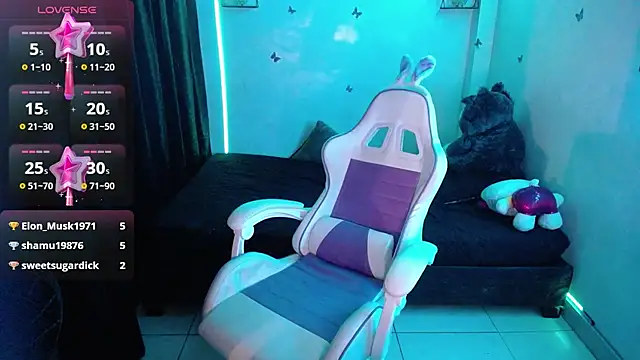 hello kityy25 online show from 02/19/25, 03:17