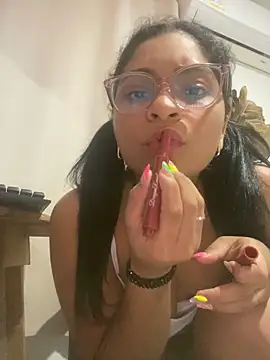 Snapshot of Tana_latin chatting on 02/26/25, 01:11 Tana latin online show from 02/26/25, 01:11