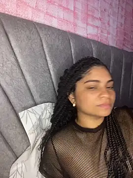 Snapshot of Tana_latin chatting on 03/01/25, 04:37 Tana latin online show from 03/01/25, 04:37