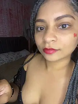 Snapshot of Tana_latin chatting on 03/04/25, 12:29 Tana latin online show from 03/04/25, 12:29