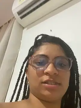 Snapshot of Tana_latin chatting on 03/09/25, 01:04 Tana latin online show from 03/09/25, 01:04