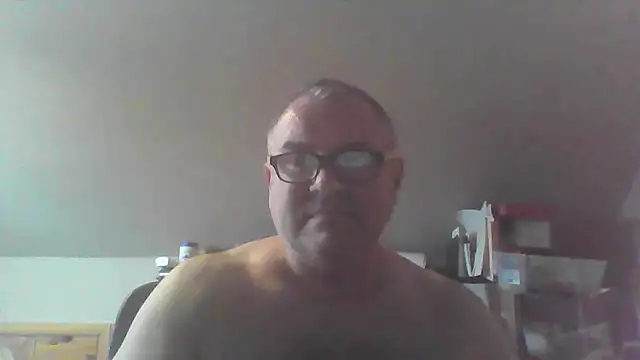 Snapshot of mkestr69 chatting on 12/01/25, 09:20 mkestr69 online show from 12/01/25, 09:20