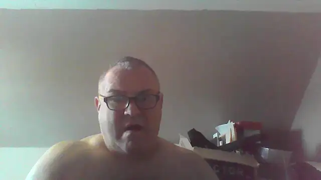 Snapshot of mkestr69 chatting on 02/05/26, 05:28 mkestr69 online show from 02/05/26, 05:28