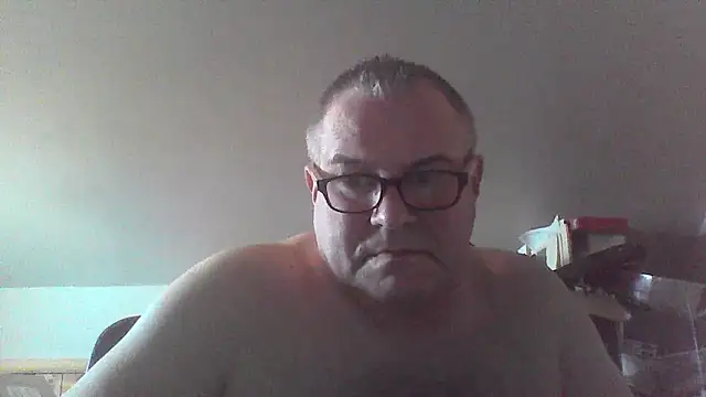 Snapshot of mkestr69 chatting on 02/13/26, 09:00 mkestr69 online show from 02/13/26, 09:00